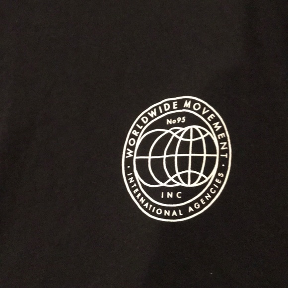 shirt - Picture 2 of 4